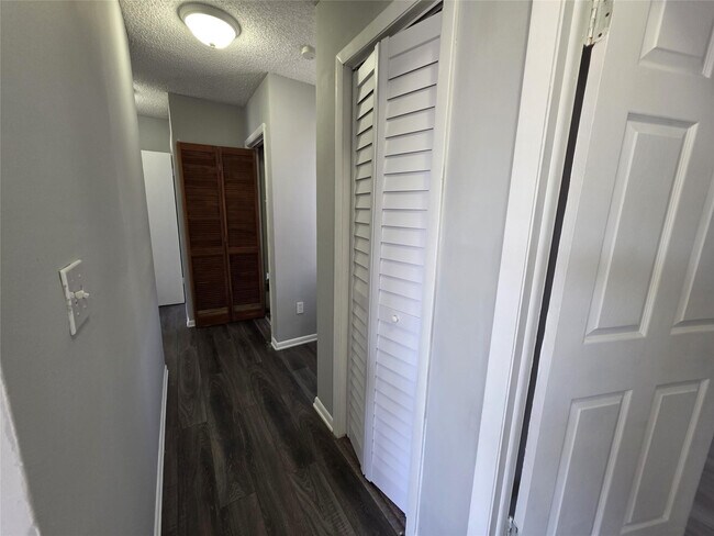 Building Photo - 11951 SW 271st Terrace