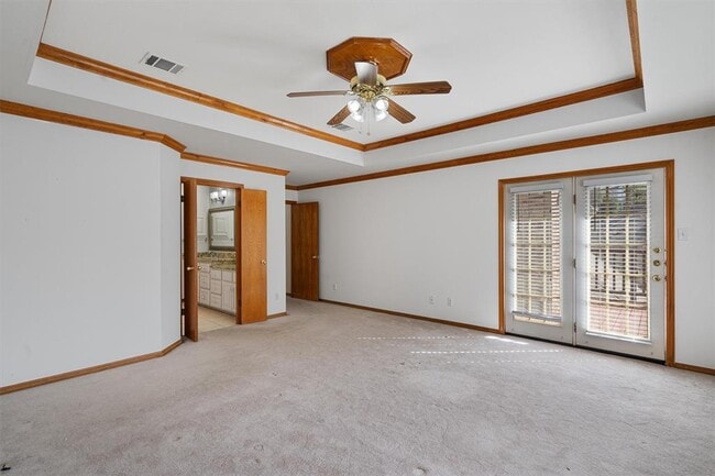 Building Photo - 1903 Port Royal Dr