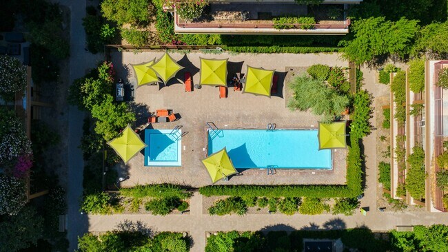 Building Photo - Luxury Corner Unit with Panoramic Mountain Views at Optima Camelview!