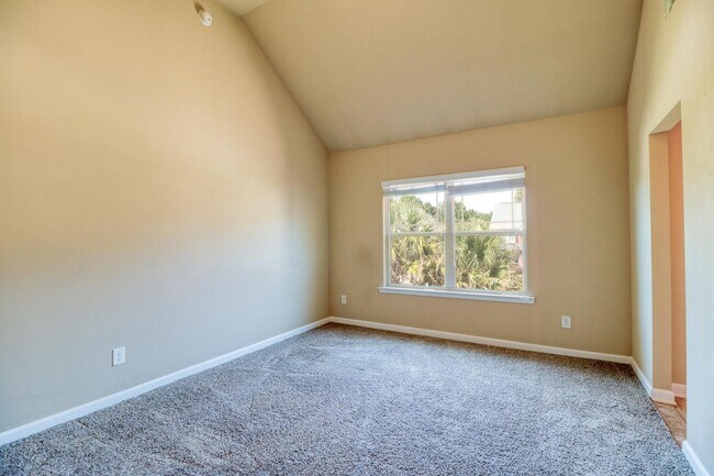 Building Photo - 726 Old Indian Camp Rd