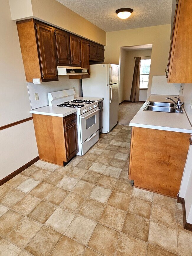 Building Photo - Two Bedroom Condo