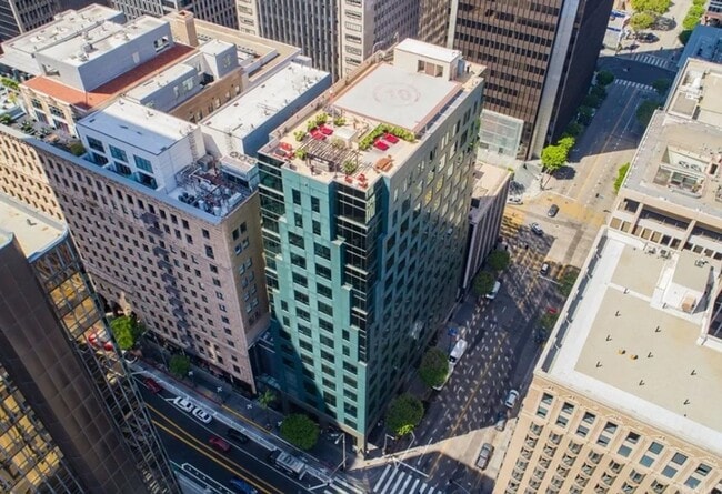 Building Photo - High-End Two-Story 1BD/1BA Loft in Downtown LA! *$500.00 Off One Month's Rent Move In Special!*