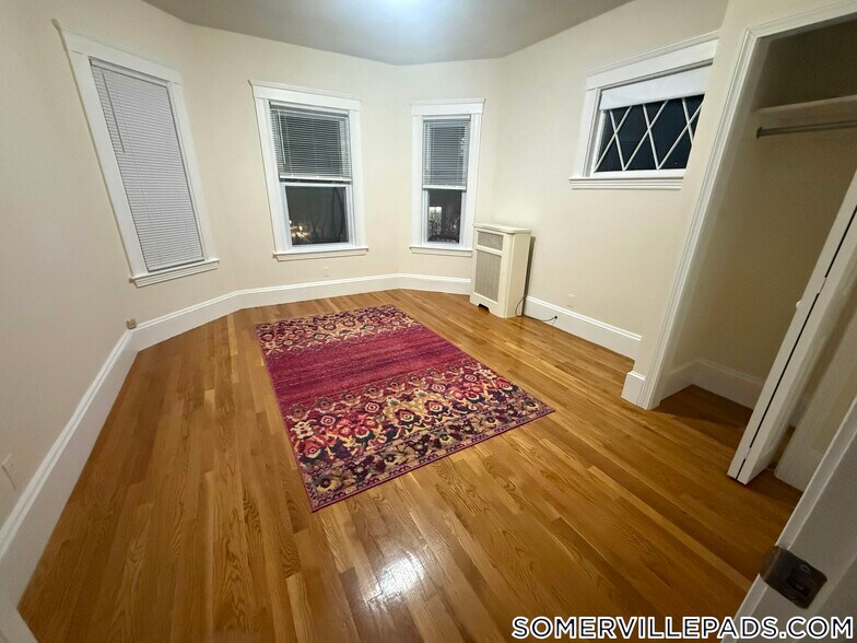 Building Photo - 186 Powder House Blvd