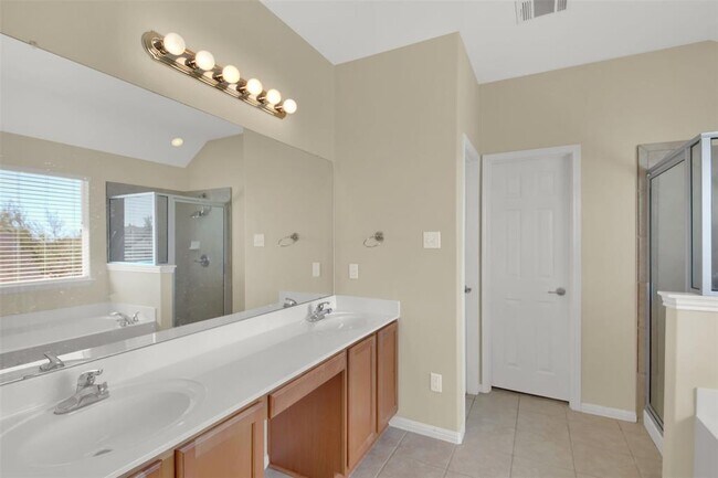 Building Photo - 3206 Luminoso Ln E