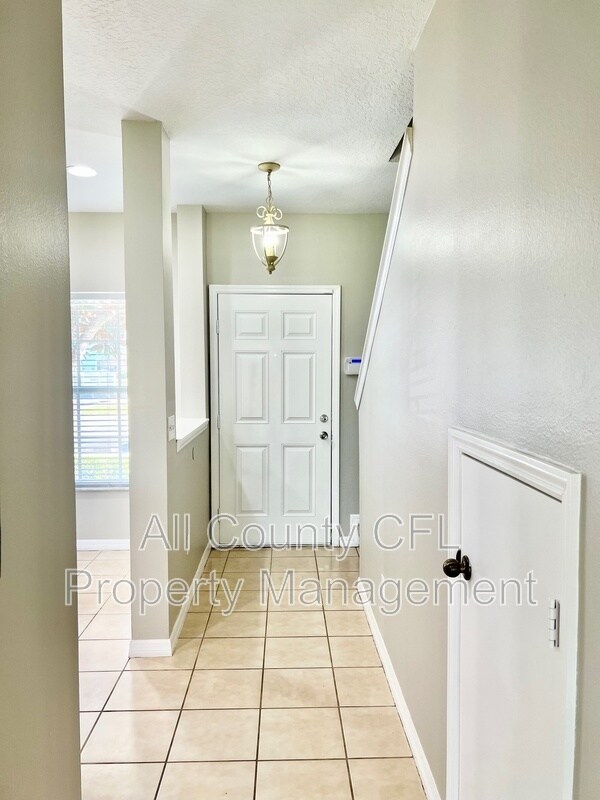 Building Photo - 9305 Jasmine Flower Ln