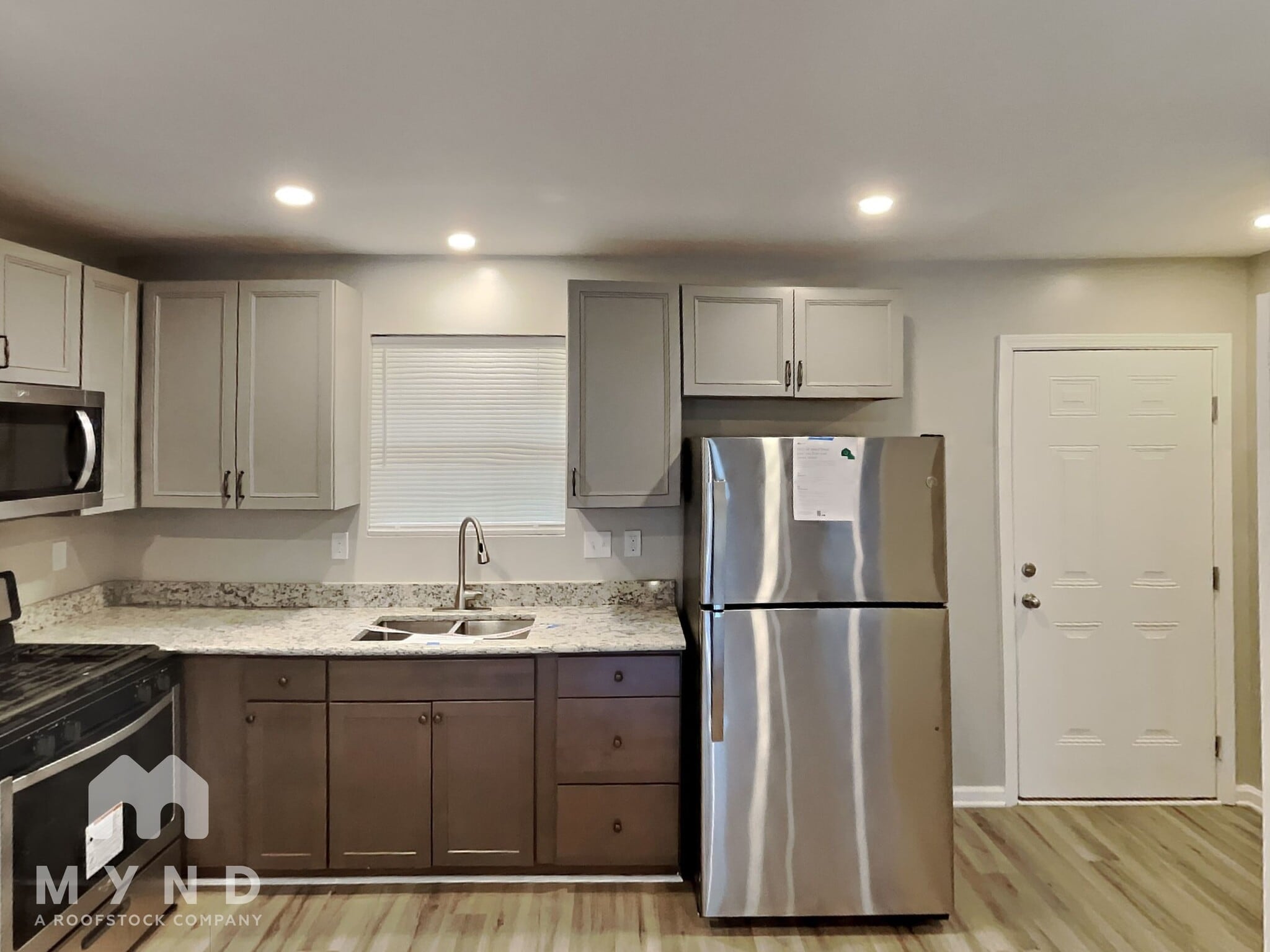 Building Photo - 218 Aspen Dr