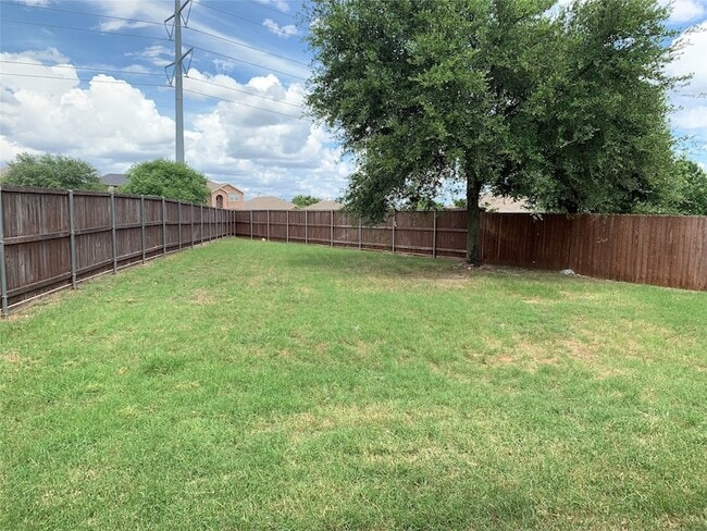 Building Photo - 12870 Pearson Dr