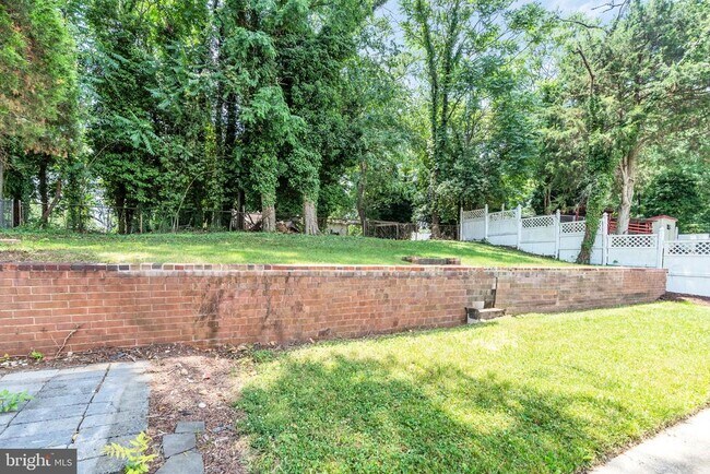 Building Photo - 7536 Abbington Dr