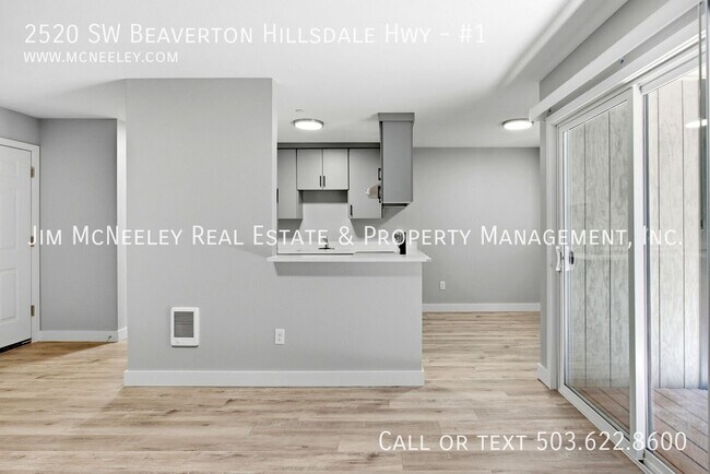 Building Photo - 2520 SW Beaverton Hillsdale Hwy