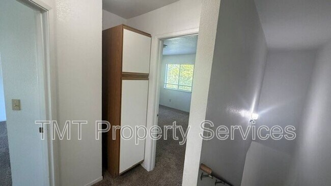 Building Photo - 535 Sims Ave