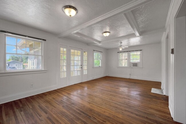 Building Photo - Spacious 4BR House in Greeley