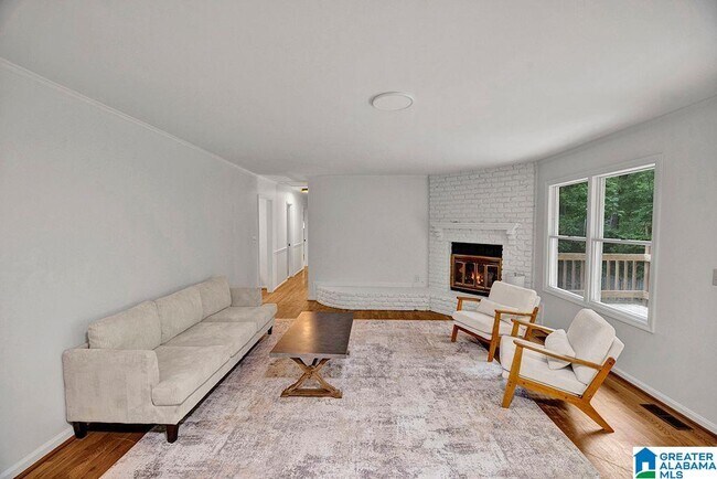 Building Photo - 3541 W Lakeside Dr