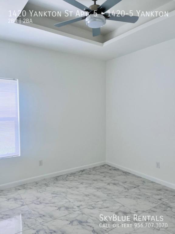 Building Photo - 1420 S Yankton St