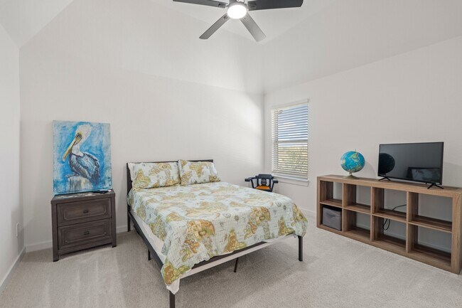 Building Photo - 7615 Blue Finch Ln