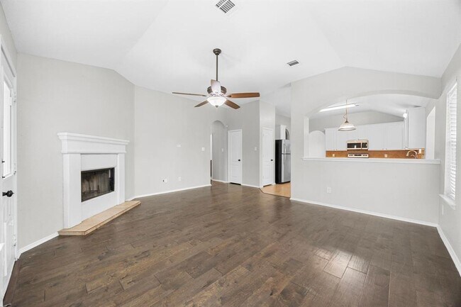 Building Photo - 119 Aguilar Dr