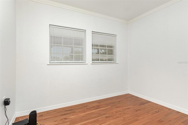 Building Photo - 932 Augusta St