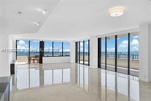 Building Photo - 520 Brickell Key Dr