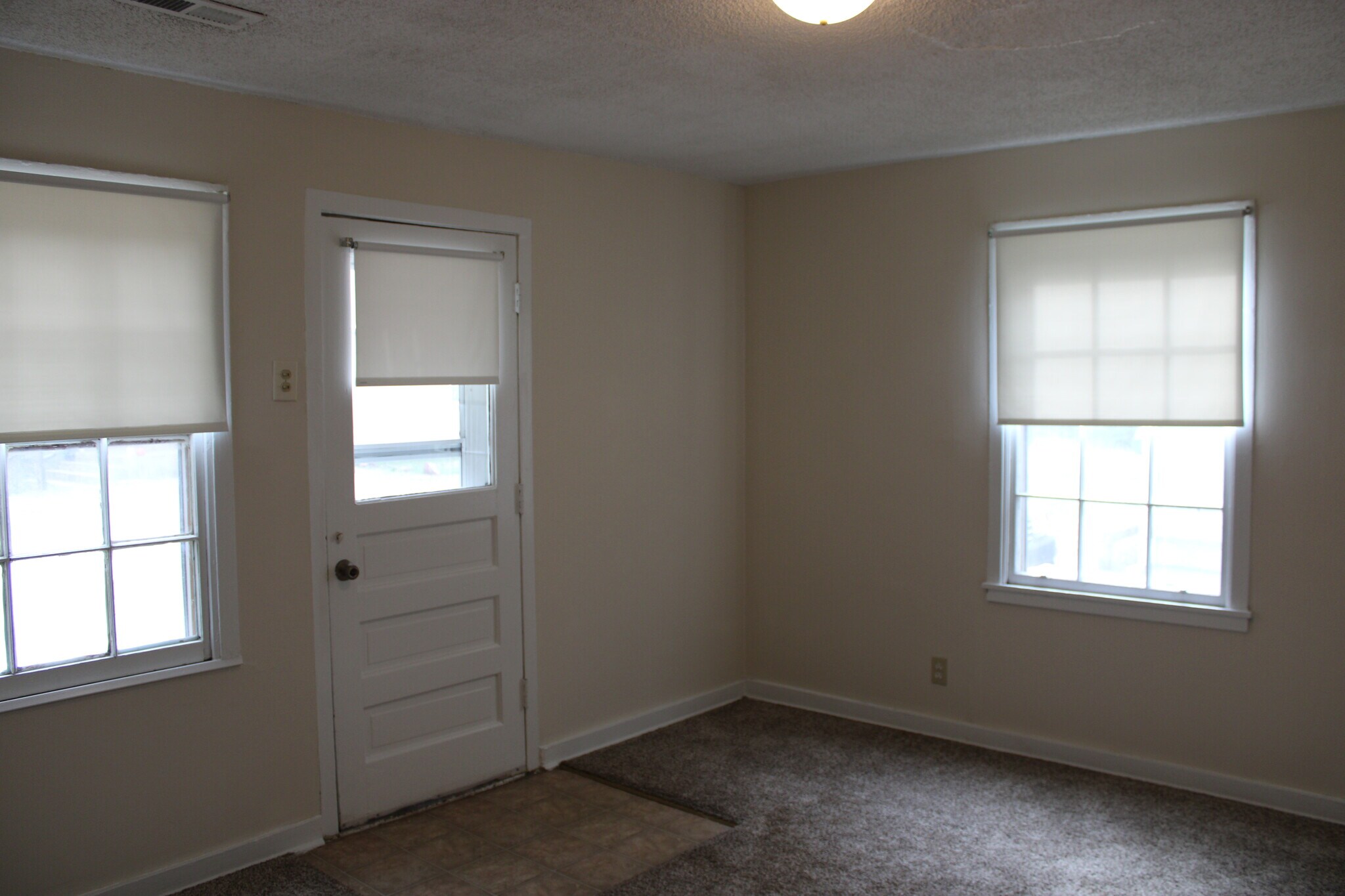Building Photo - 4347 E Bayley St