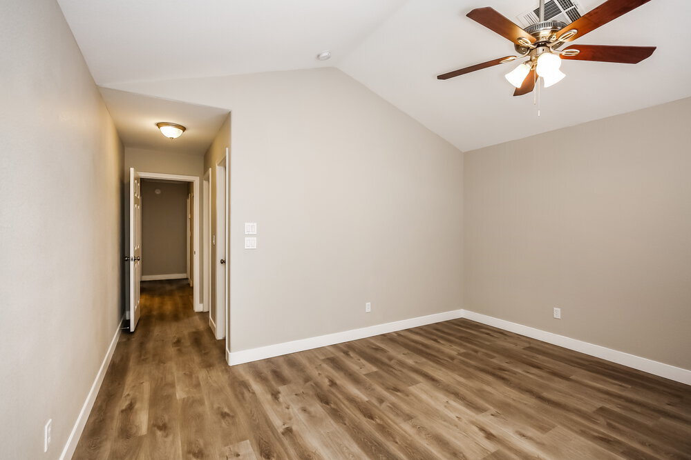 Building Photo - 104 Escada Ln