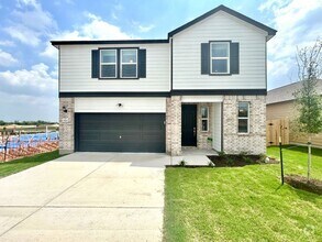 Building Photo - Spacious & Updated 4/BR 3/5/BA Home with M...