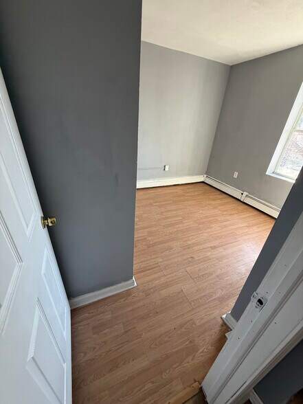 Building Photo - 61 Bedford St