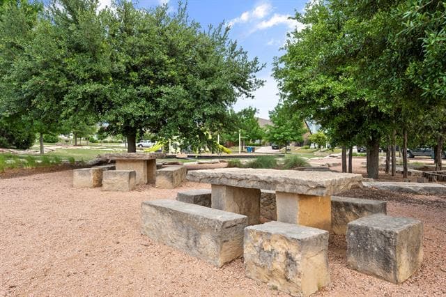 Building Photo - 114 Parkview Dr