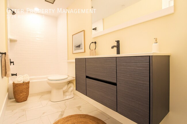 Building Photo - 1728 Ridge Ave