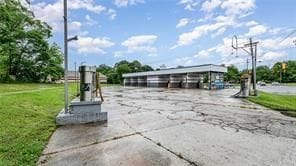 Building Photo - 207 W Stadium Dr