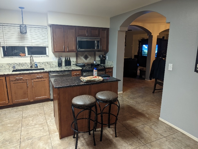 Building Photo - 837 E Gable Ave