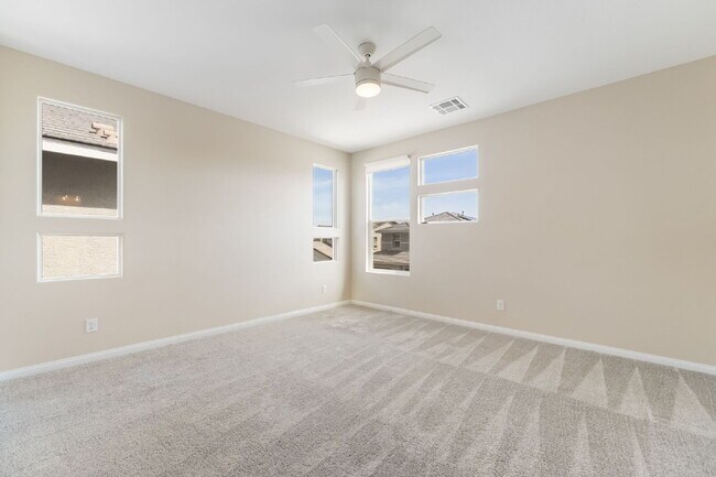 Building Photo - 3 Bedroom Townhome for Rent in Cadence Henderson | Solar Home | Master-Planned Community Near Las...