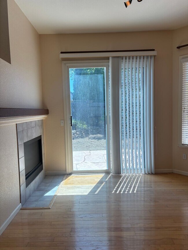 Building Photo - BEAUTIFUL 4-BEDROOM HOME IN ELK GROVE!!