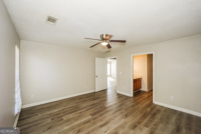 Building Photo - 3568 Brookstone Way
