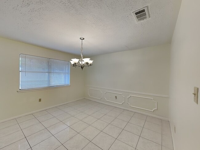 Building Photo - 4907 Eagle Trail Dr