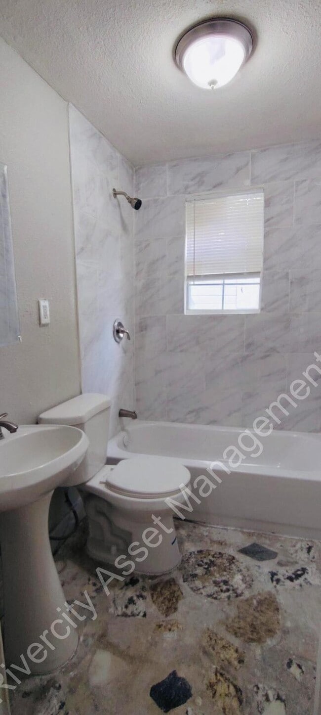 Building Photo - Section 8 Friendly!!! A Must See!!!!