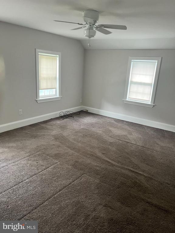 Building Photo - 204 Lowrys Ln