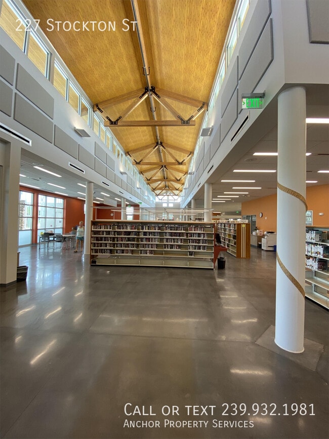 Building Photo - 227 Stockton St