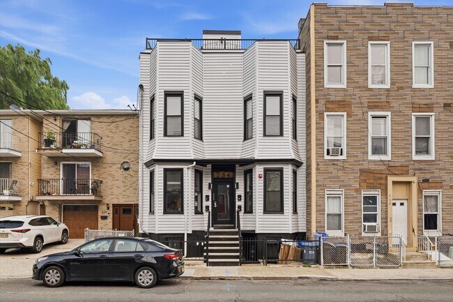 Building Photo - 234 Webster Ave