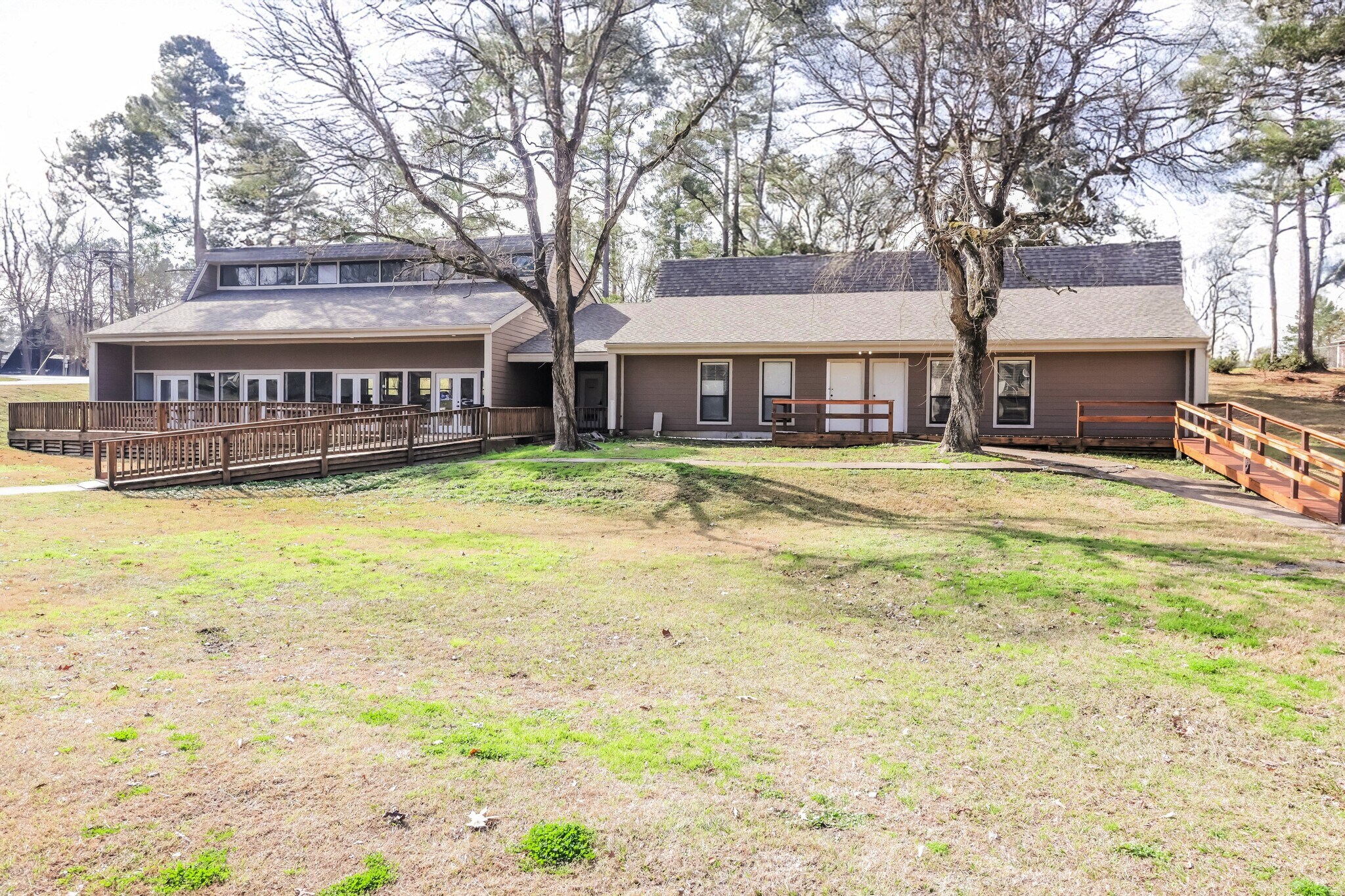 Building Photo - 266 Bluebonnet