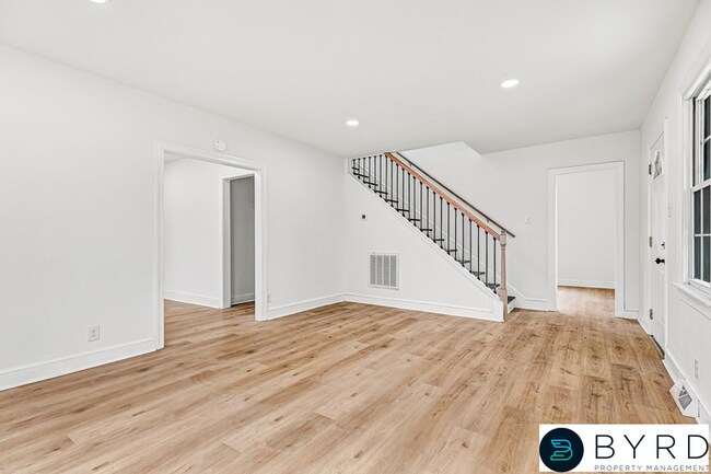 Building Photo - 2958 Winston Churchill Dr