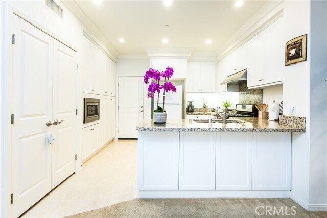 Building Photo - 137 Kempton