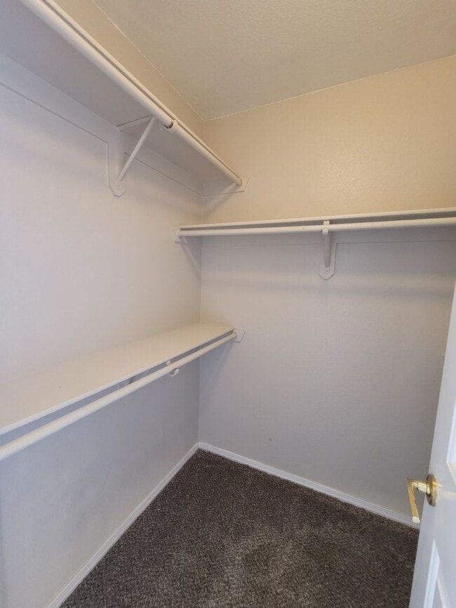 Building Photo - Beautiful 4 Bedroom Home in Green Valley