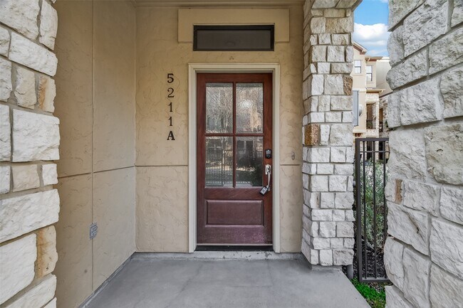 Building Photo - 5211 Eigel St