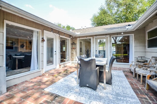 Building Photo - 5421 Pagewood Ln