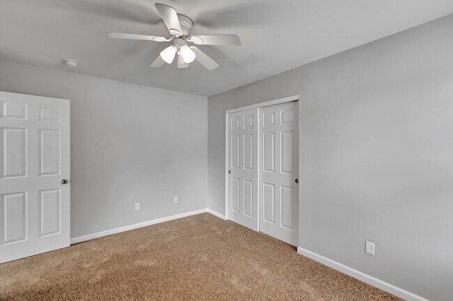 Building Photo - Spacious 3 Bedroom home in Mckwen!