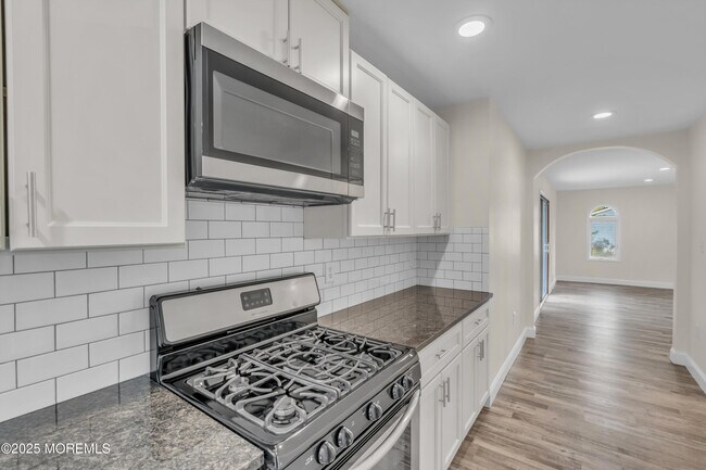 Building Photo - 352 Leesville Rd