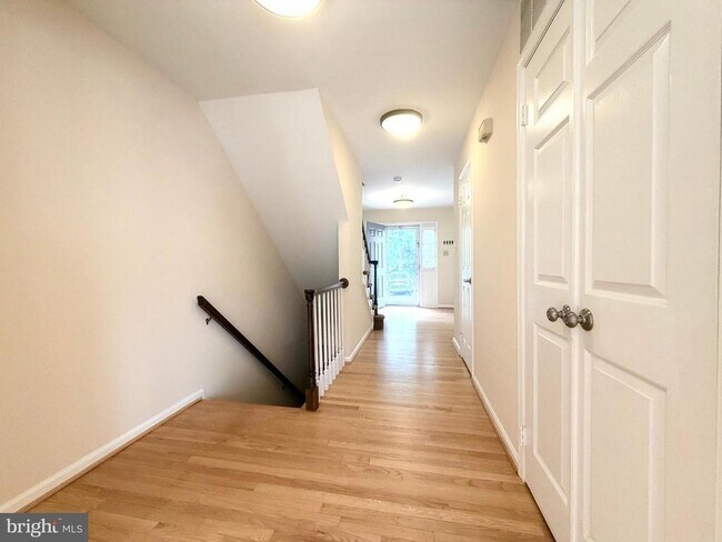 Building Photo - 7418 Crestberry Ln