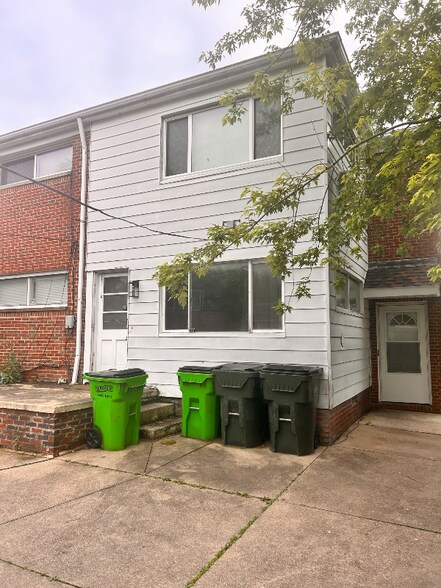 Building Photo - 4023 Okalona Rd