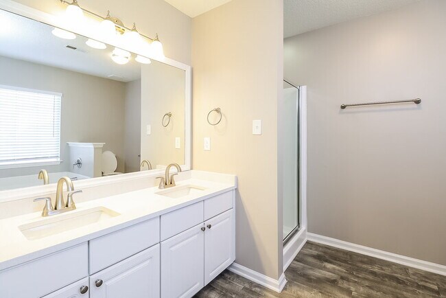 Building Photo - 9817 Ashley Farm Dr