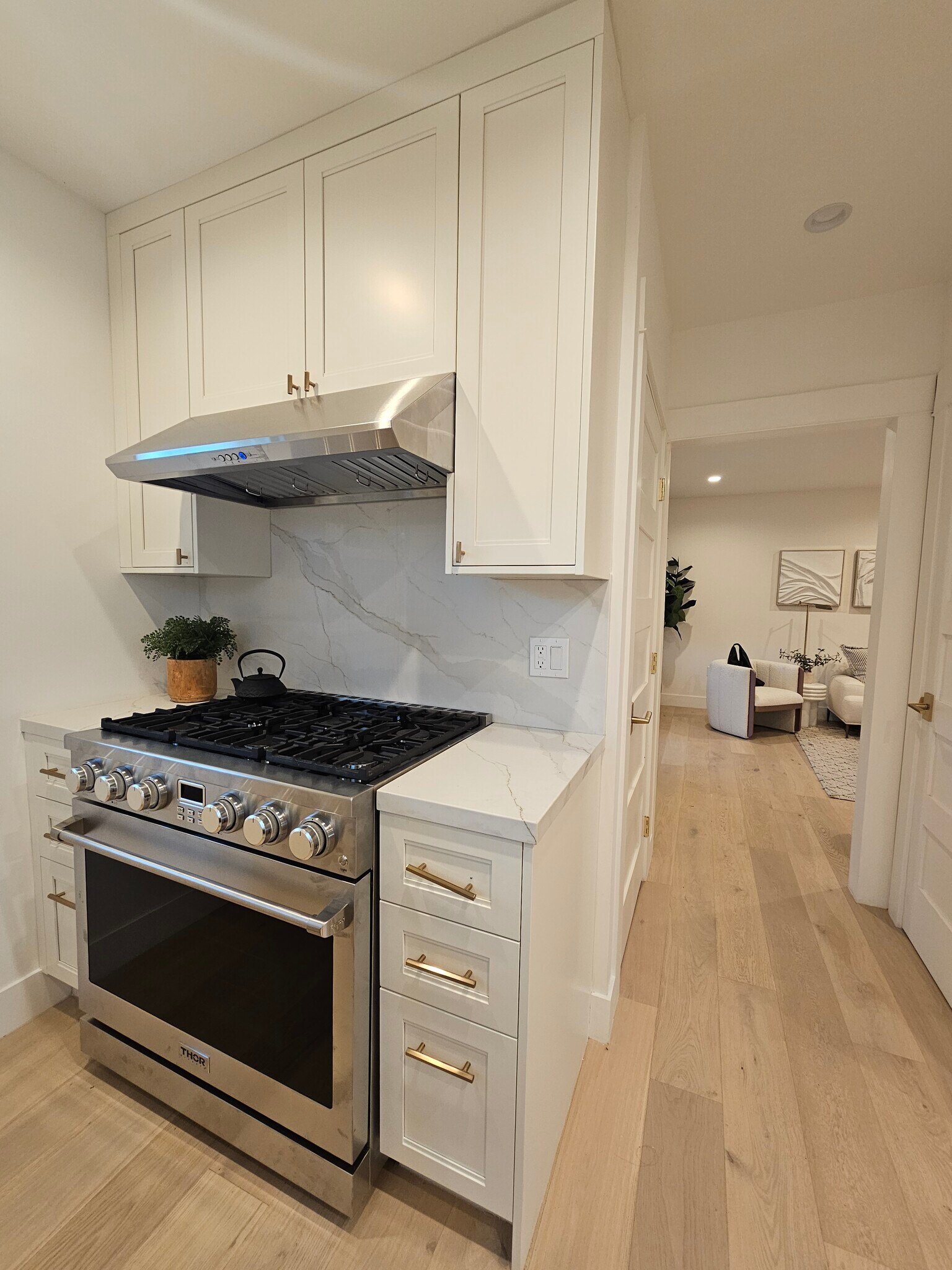 Building Photo - 957 Manzanita St