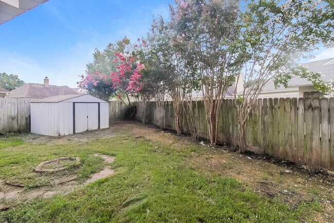 Building Photo - 8085 Conridge Dr